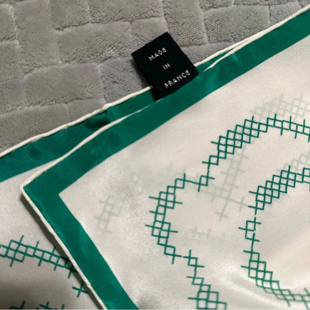 🇫🇷 Christian Dior Silk Neckerchief